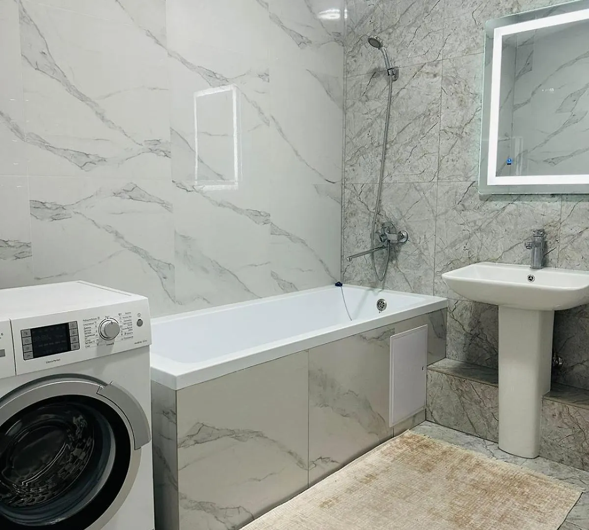 Современная Квартира С Идеальной Локацией, Рядом Метро И Горы Alma-Ata Appartement