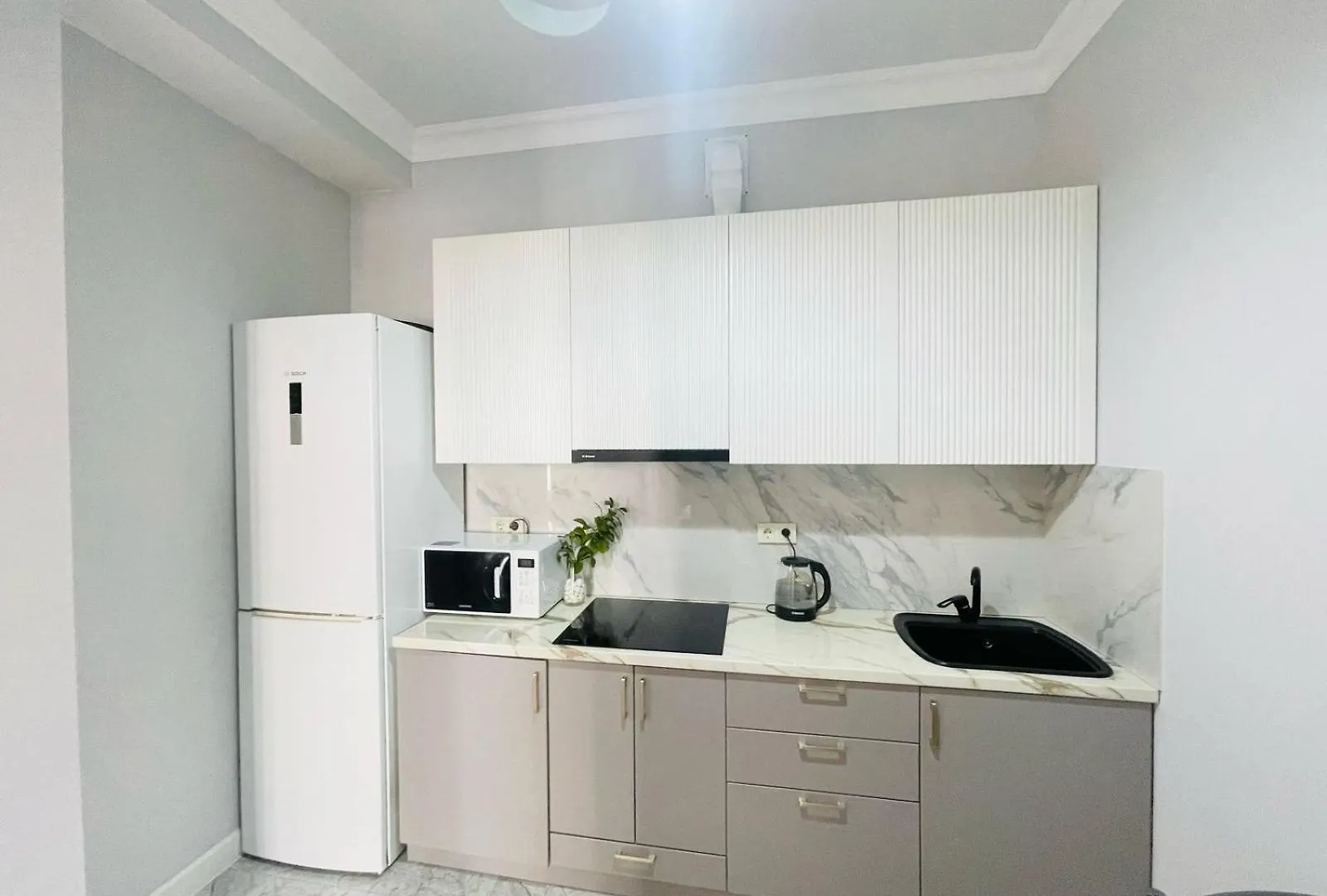 Appartement Современная Квартира С Идеальной Локацией, Рядом Метро И Горы Alma-Ata