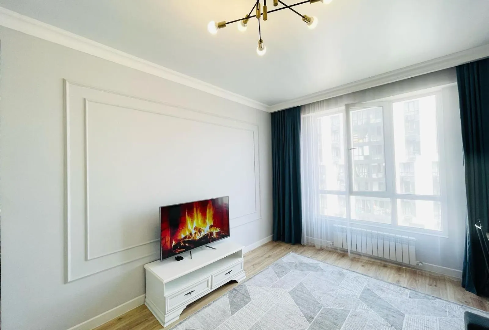Appartement Современная Квартира С Идеальной Локацией, Рядом Метро И Горы Alma-Ata